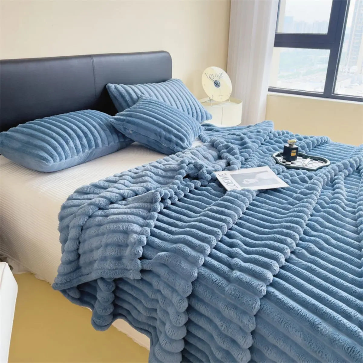 Couverture multifonctionnelle à rayures larges épaissie de couleur unie, peut être utilisée comme couverture de lit, couverture pour la sieste, couverture pour animaux