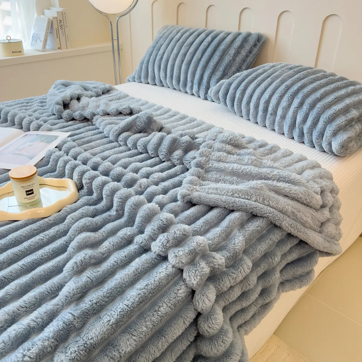 Couverture multifonctionnelle à rayures larges épaissie de couleur unie, peut être utilisée comme couverture de lit, couverture pour la sieste, couverture pour animaux