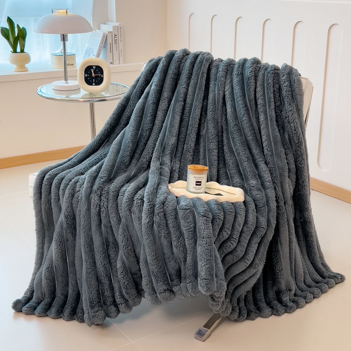 Couverture multifonctionnelle à rayures larges épaissie de couleur unie, peut être utilisée comme couverture de lit, couverture pour la sieste, couverture pour animaux